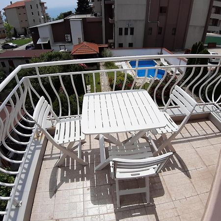 Guest Rooms DEVA Burgas Extérieur photo