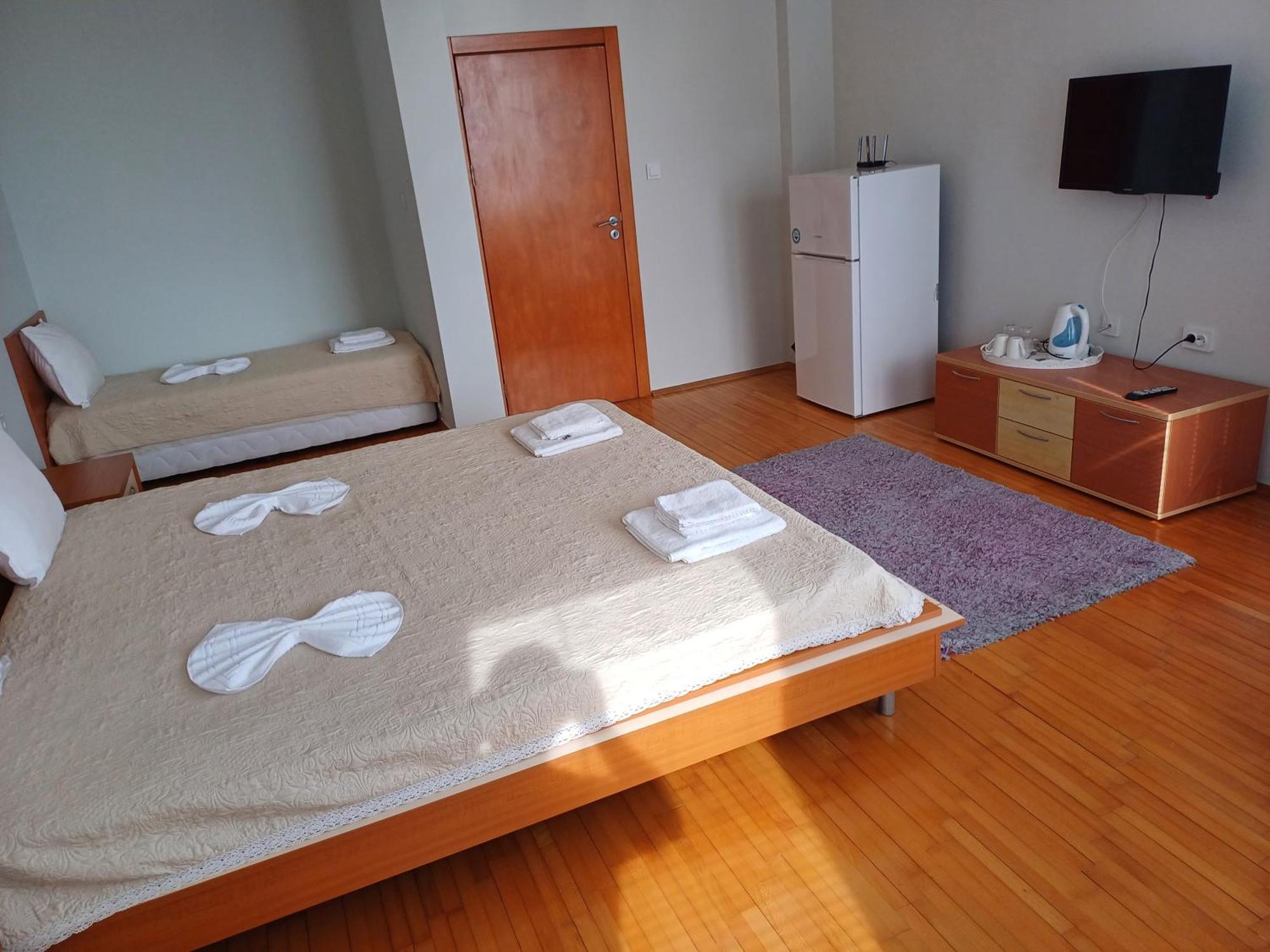 Guest Rooms DEVA Burgas Extérieur photo