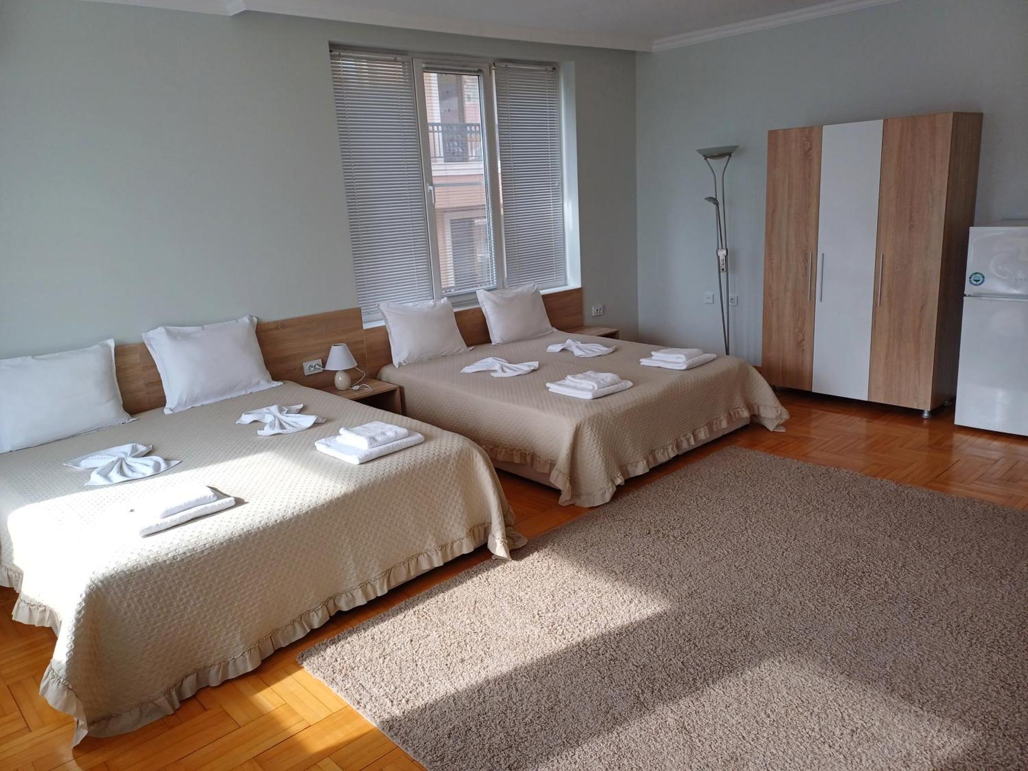 Guest Rooms DEVA Burgas Extérieur photo