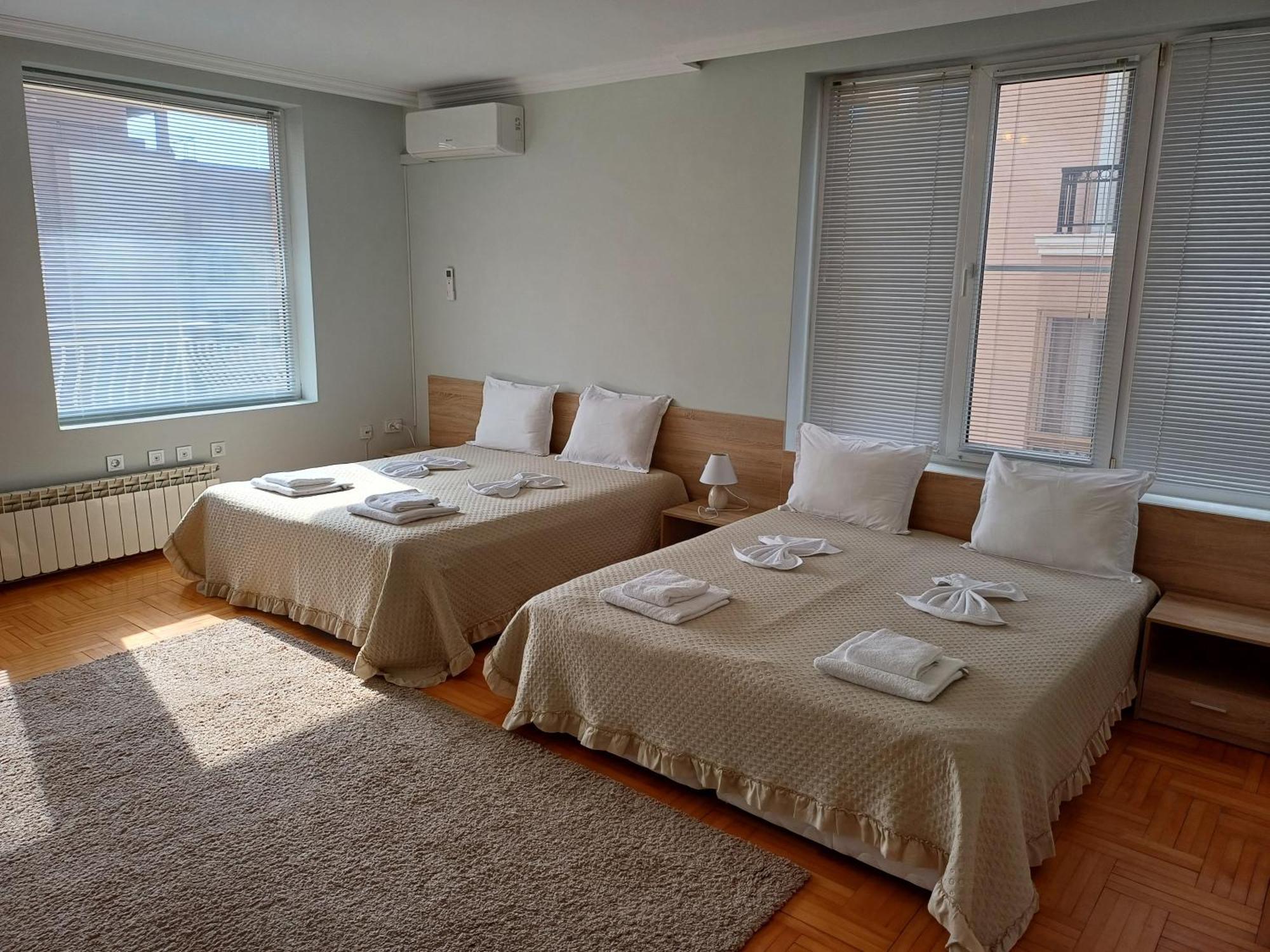 Guest Rooms DEVA Burgas Extérieur photo
