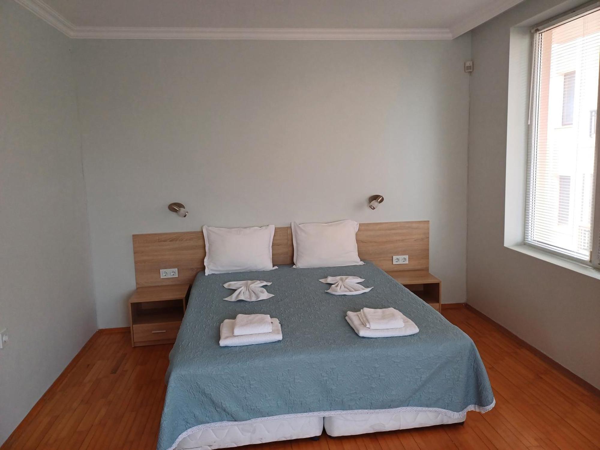Guest Rooms DEVA Burgas Extérieur photo