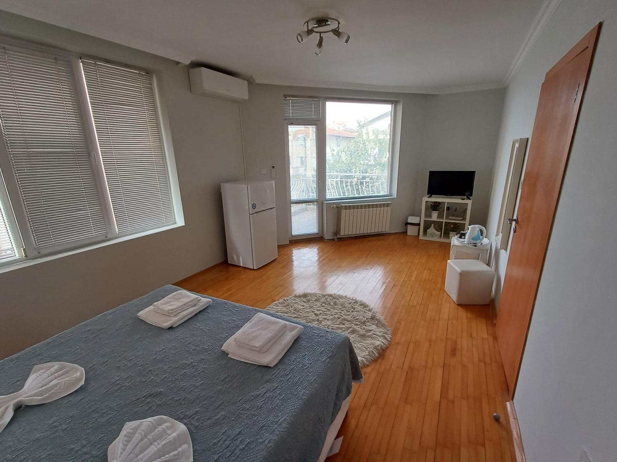 Guest Rooms DEVA Burgas Extérieur photo