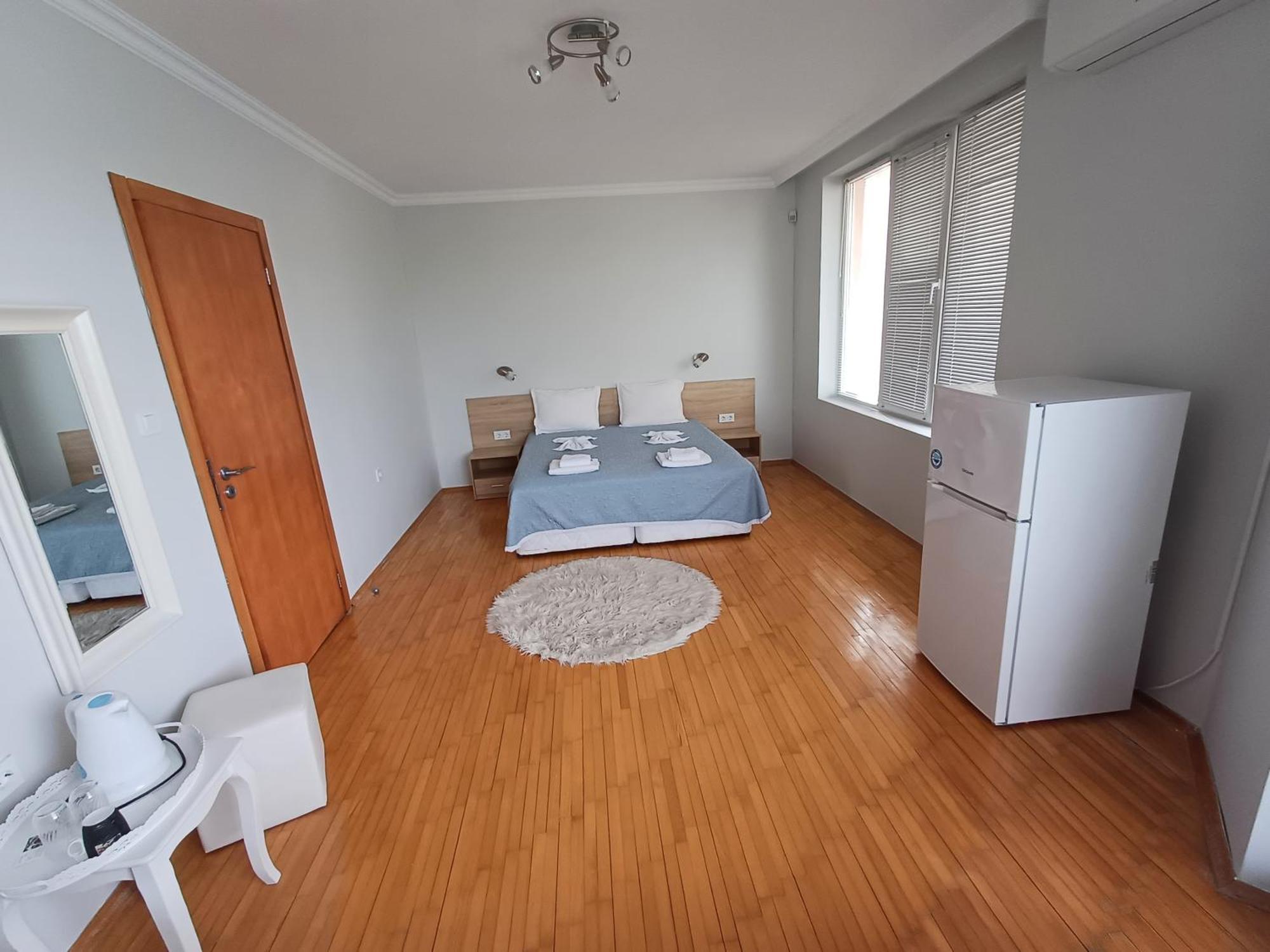 Guest Rooms DEVA Burgas Extérieur photo