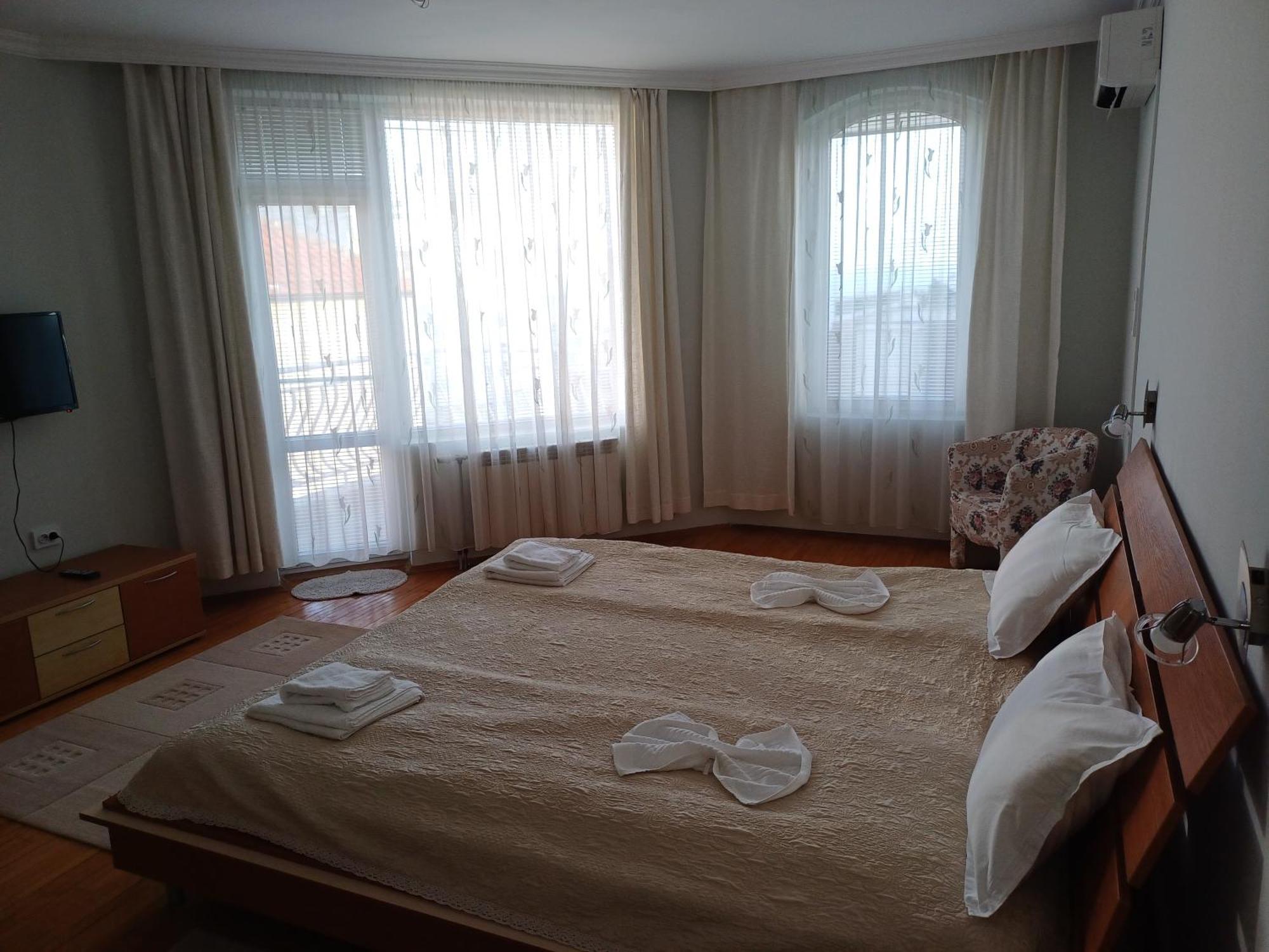 Guest Rooms DEVA Burgas Extérieur photo