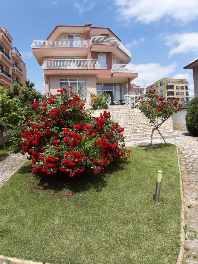 Guest Rooms DEVA Burgas Extérieur photo